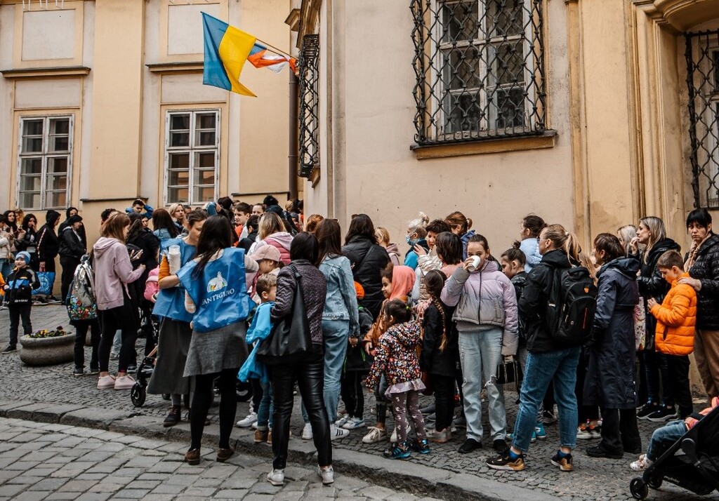 En Brno Sant’Egidio ofrece alimentos y material escolar para los refugiados de Ucrania